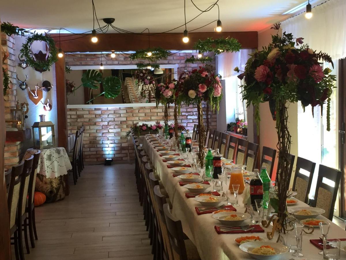 Stajnia Pod Debem Bed & Breakfast Starachowice Luaran gambar