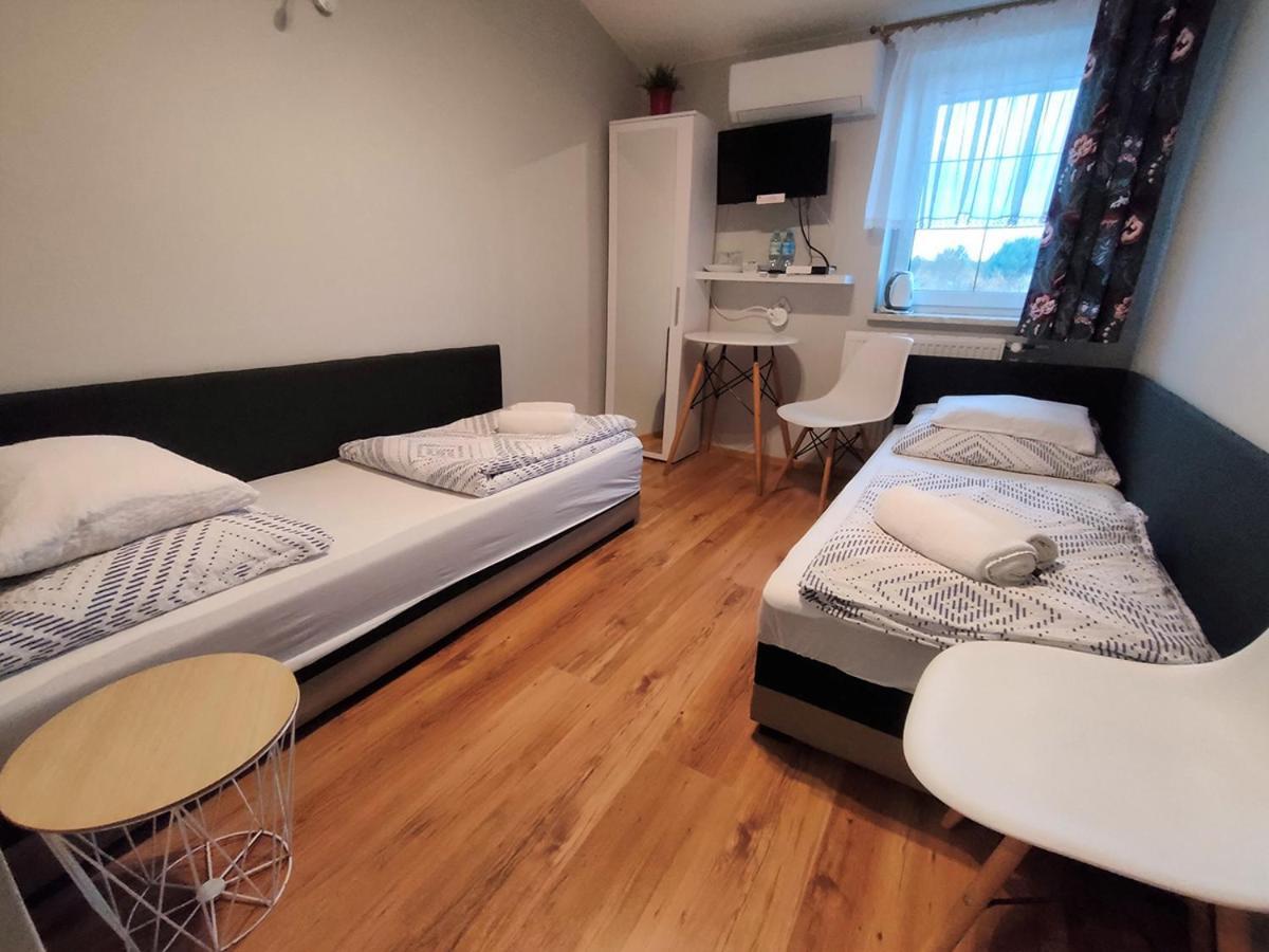 Stajnia Pod Debem Bed & Breakfast Starachowice Luaran gambar